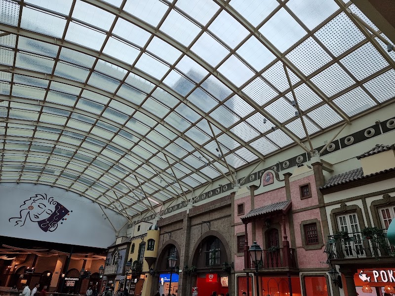 ViaCatarina Shopping - ViaCatarina Shopping, R. de Santa Catarina 312 a 350, 4000-443 Porto, Portugal
