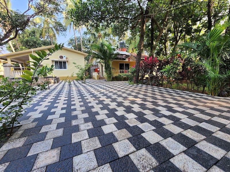 Hilltop Goa Lodge - Hilltop Goa Lodge House No. 630, Small, Vagator Beach Rd, Bardez, Vagator, Anjuna, Goa 403509, India