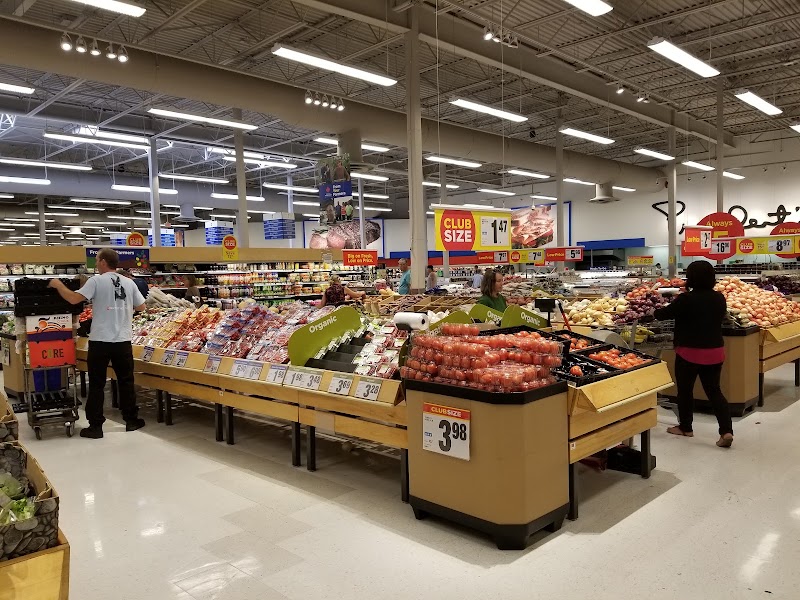 Real Canadian Superstore Ryan Road - Real Canadian Superstore Ryan Road 757 Ryan Rd, Courtenay, BC V9N 3P9, Canada