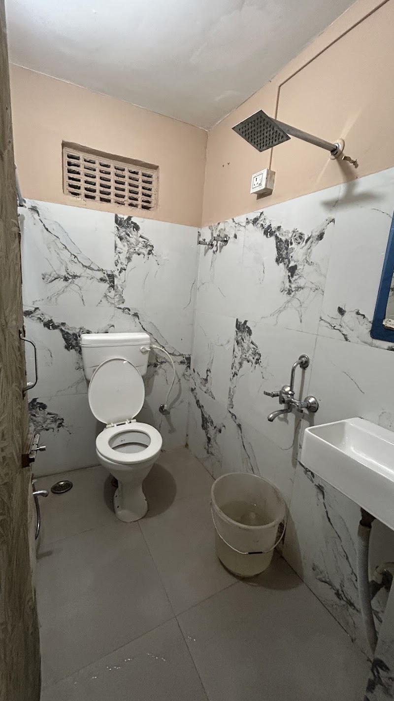 Classic hotel - Classic hotel 6/1 b, Dr Md Ishaque Rd, Esplanade, Park St, Taltala, Kolkata, West Bengal 700016, India