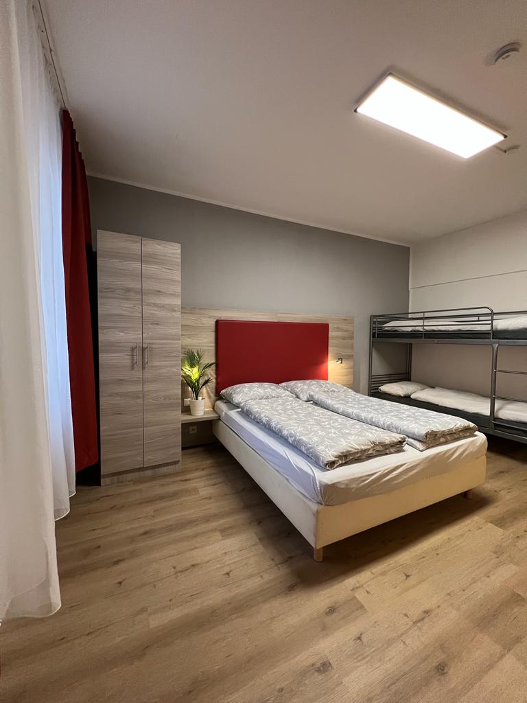 Black Sheep Hostel - Black Sheep Hostel Barbarossapl. 1, 50674 Köln, Germany
