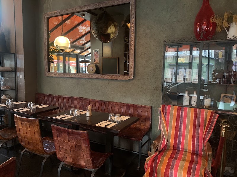 Yahmi - Yahmi 25 Av. Victoria, 75001 Paris, France