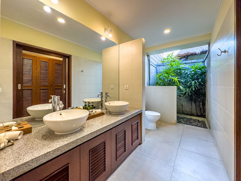 Villa Alam Seminyak by Villa Bugis Seminyak - Villa Alam Seminyak by Villa Bugis Seminyak Villa Alam, Jl. Drupadi Gg. Damai, Seminyak, Kec. Kuta, Kabupaten Badung, Bali 80361, Indonesia