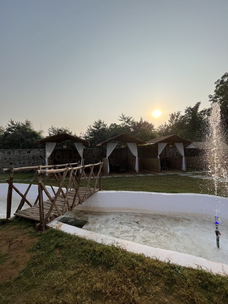 Cafe Evoke At Aravali Hills - Cafe Evoke At Aravali Hills 82Q6+J26, Garat Pur Bas, Haryana 122101, India