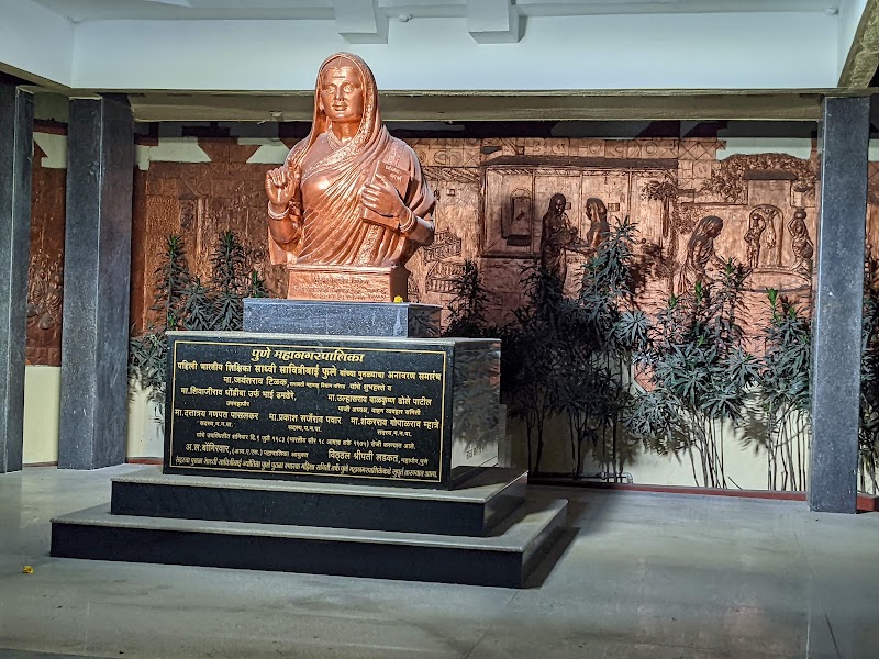Shri Narmadeshwar Mandir - Shri Narmadeshwar Mandir GV23+CPV, Dadawadi, Shukrawar Peth, Pune, Maharashtra 411002, India