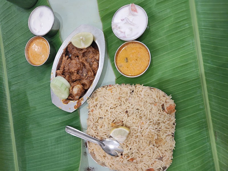 Hotel RRR MYSORE - Hotel RRR MYSORE 2716, Sri Harsha Rd, Lashkar Mohalla, Mandi Mohalla, Mysuru, Karnataka 570001, India