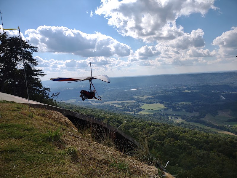 Lookout Mountain Flight Park- Hang Gliding and Paragliding Training Center