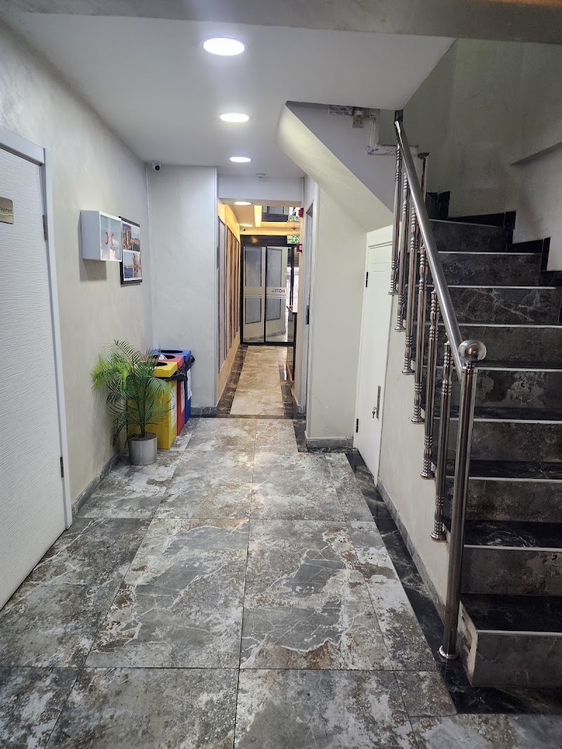 Harran Hotel - Harran Hotel, Mimar Hayrettin, Tiyatro Cd. No:52, 34126 Fatih/İstanbul, Türkiye