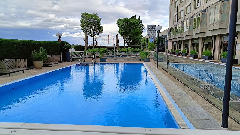 Hilton Vienna Waterfront - Hilton Vienna Waterfront Handelskai 269, 1020 Wien, Austria