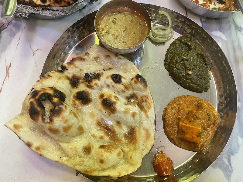 Tandoori Hut RPD - Tandoori Hut RPD 64, K 26, New Link Rd, opp. Bikaji Sweets, Old Sonal Industrial Estate, Kanchpada, Malad West, Mumbai, Maharashtra 400064, India