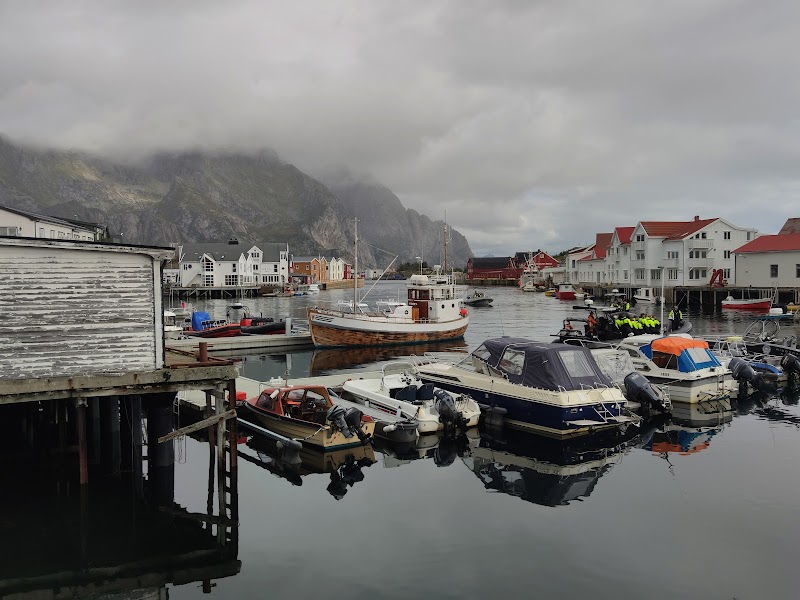 Lofoten Opplevelser - Lofoten Opplevelser Dreyers gate 15, 8312 Henningsvær, Norway