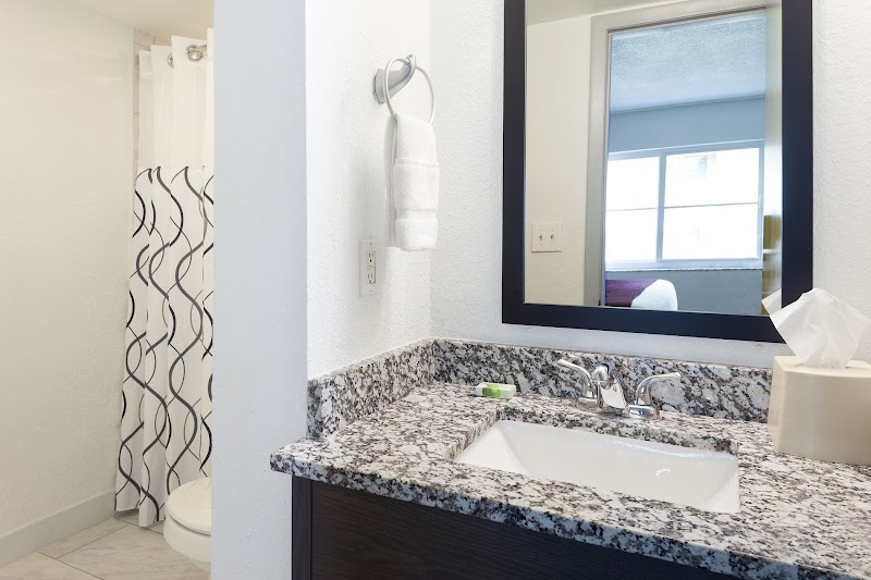 Bluegreen Vacations Solara Surfside Resort - Bluegreen Vacations Solara Surfside Resort 8801 Collins Ave, Surfside, FL 33154, USA