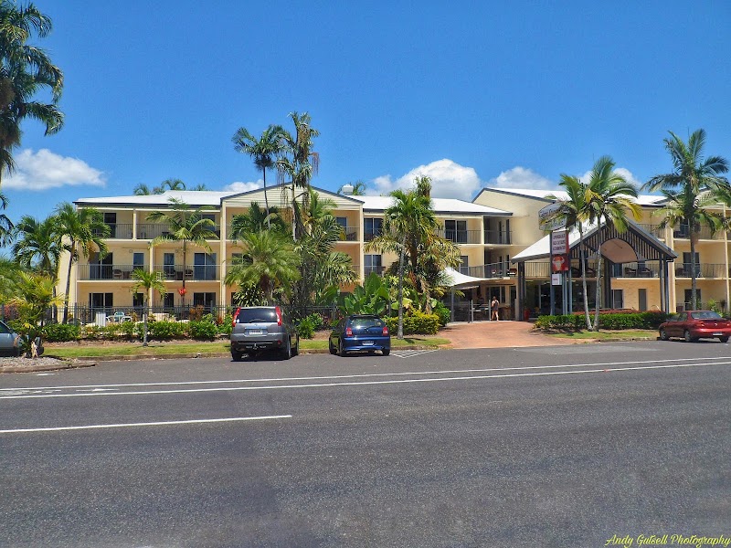 Tropical Queenslander - Tropical Queenslander 287 Lake St, Cairns North QLD 4870, Australia