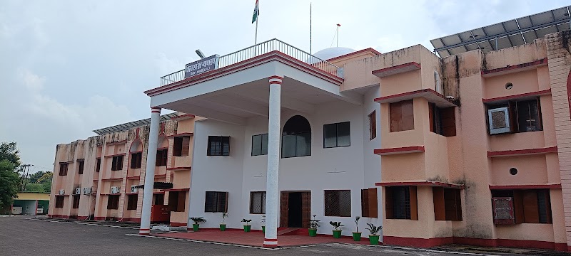 District & Session Court, Raipur - District & Session Court, Raipur, 6JWR+PXC, Raipura Chowk Rd, Collectorate, Civil Lines, Raipur, Chhattisgarh 492001, India