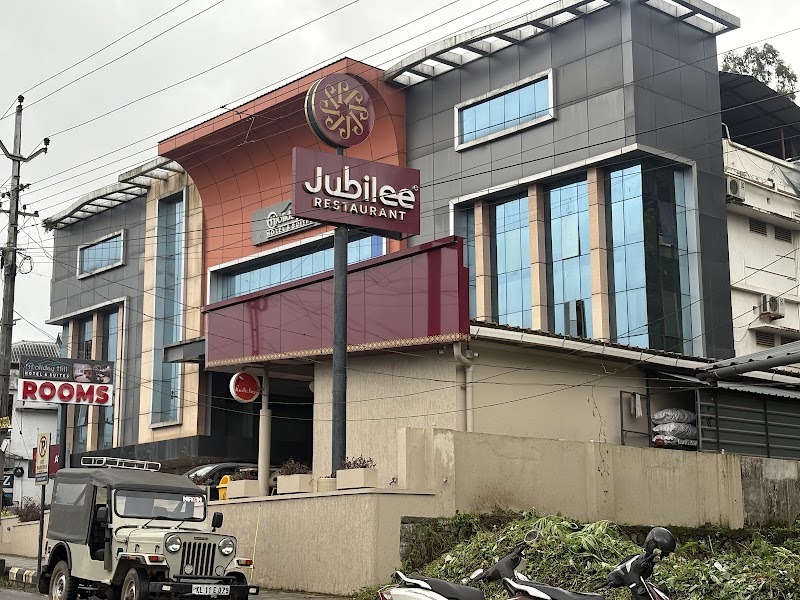 Jubilee Restaurant Kattikkulam - Jubilee Restaurant Kattikkulam Holiday Hill Hotel Building, Mananthavady Bypass, Kattikkulam, Kerala 670646, India