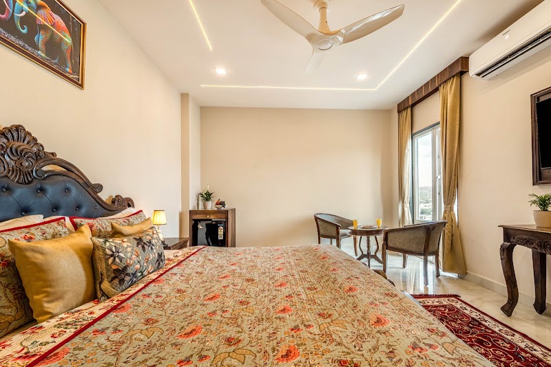 StayVista at The Sunset Residency - StayVista at The Sunset Residency Police Station, Plot No.144, above HDFC Bank, opp. Sukher, [no name], Udaipur, Sukher, Rajasthan 313001, India
