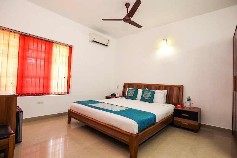 Lake Gardens Resort , Alleppey - Lake Gardens Resort , Alleppey, Near Finishing Point Punnamada Ward, Avalookunnu, P.O, Thathampally, Alappuzha, Aryad South, Keralam 688013, India