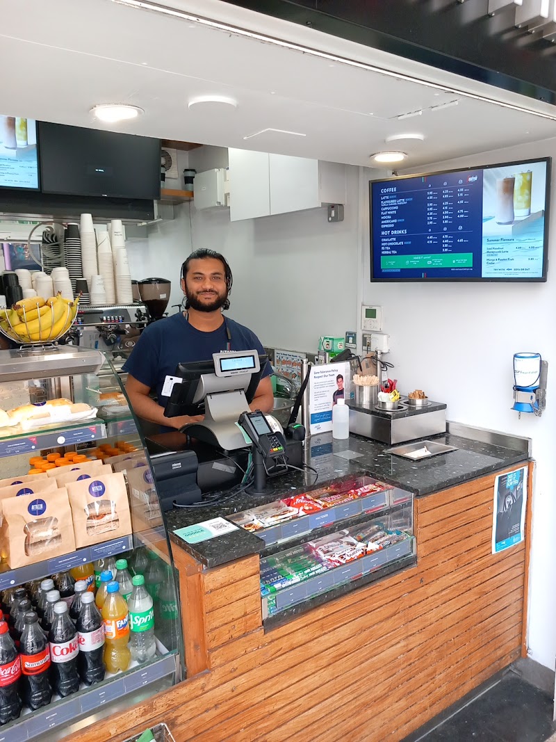 Caffe Ritazza London Waterloo - Caffe Ritazza London Waterloo 9809 Cab Rd, London SE1 8SQ, UK