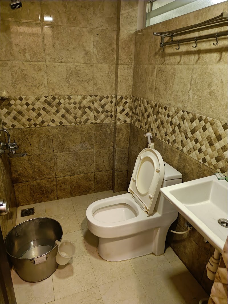 Aashraya Hotel - Aashraya Hotel, Dhanavantri Rd, adjacent to Dhanvanthri Complex, Devaraja Mohalla, Yadavagiri, Mysuru, Karnataka 570001, India