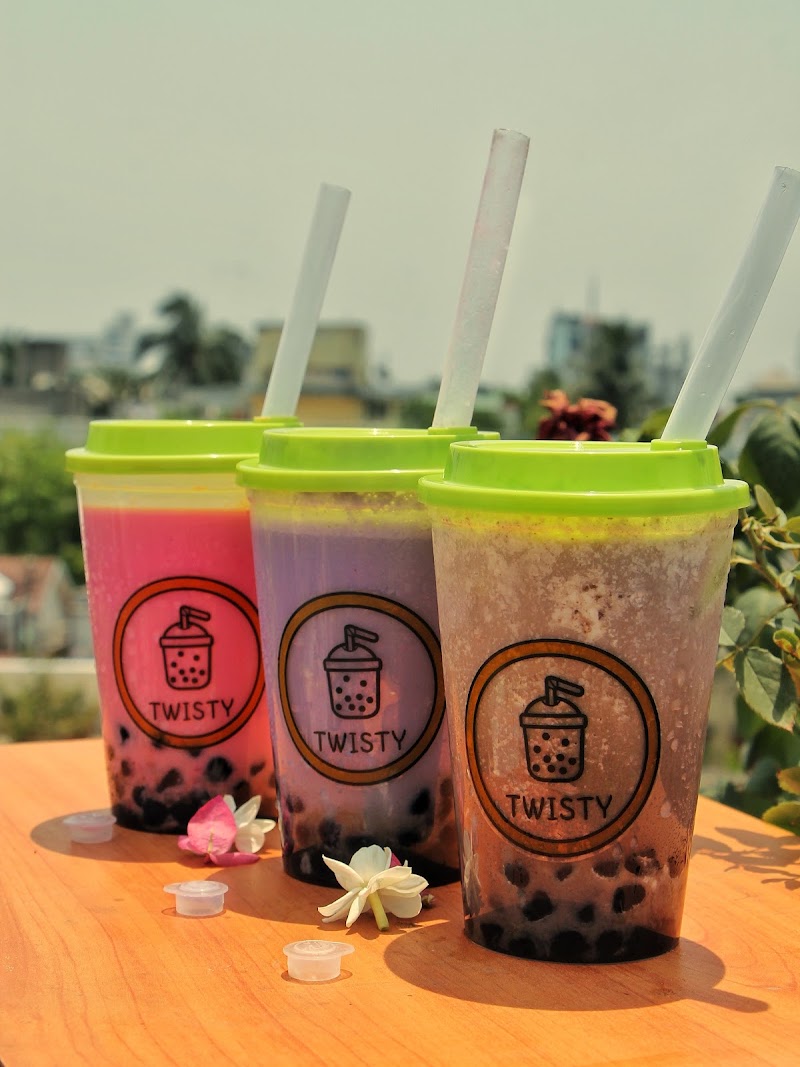 Twisty (South City) - Twisty (South City) 12, 144b, Prince Anwar Shah Rd, Badam Talla, Tollygunge, Kolkata, West Bengal 700068, India