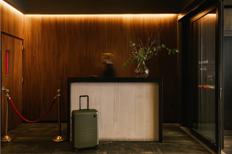 Hotel Henri NY - Hotel Henri NY 37 W 24th St, New York, NY 10010, USA