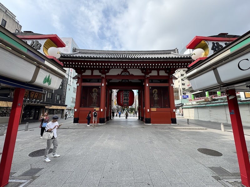 Kaminarimon Gate - Kaminarimon Gate 2-chōme-3-1 Asakusa, Taito City, Tokyo 111-0032, Japan