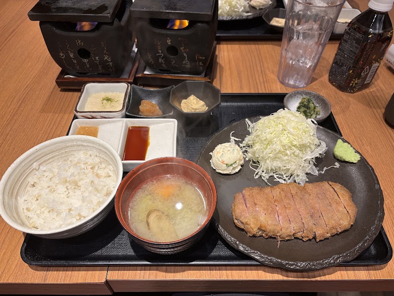 Gyukatsu Motomura Shinjuku South Exit Branch - Gyukatsu Motomura Shinjuku South Exit Branch Japan, 〒160-0022 Tokyo, Shinjuku City, Shinjuku, 3-chōme−32−１ モトビル B1F