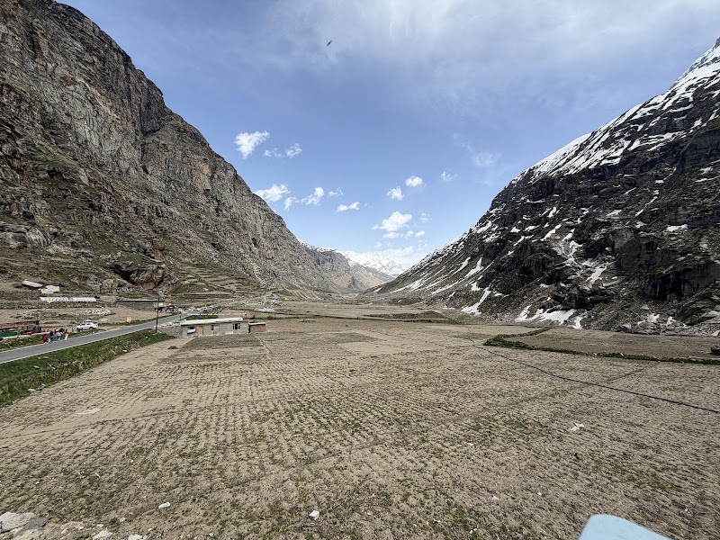 Sissu - Sissu F4M7+6JR, Manali - Leh Hwy, Himachal Pradesh 175140, India