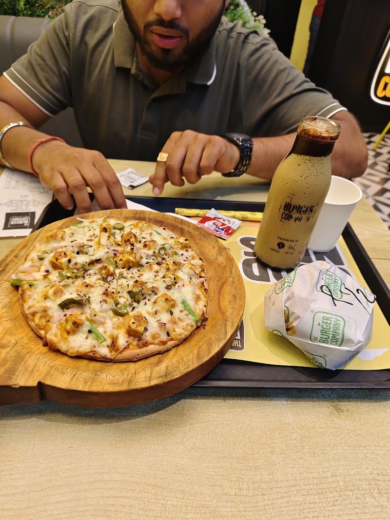The Burger Company - The Burger Company 416, Samta Colony Main Rd, Nagar Nigam Colony, Samta Colony, Raipur, Chhattisgarh 492001, India