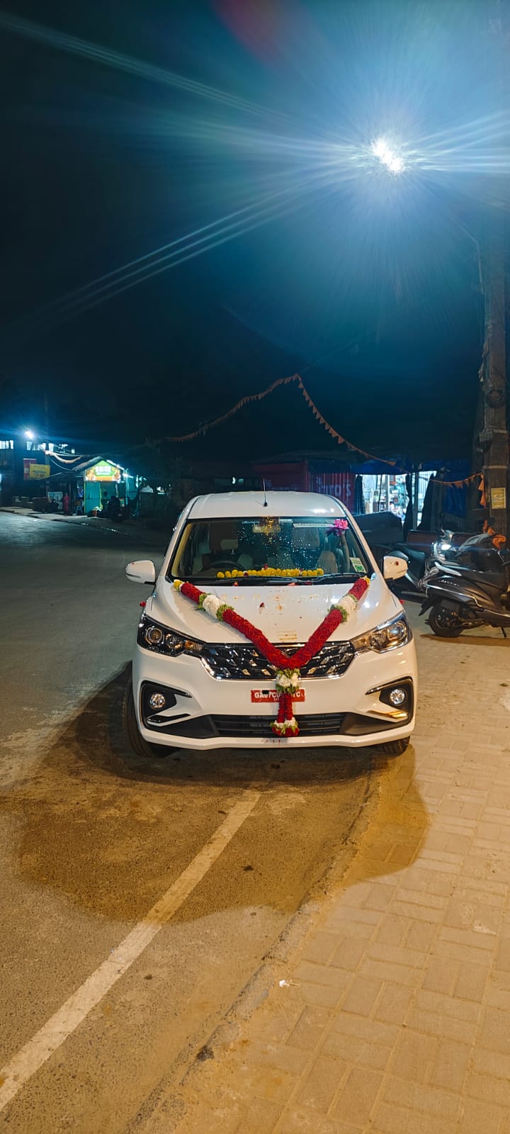 Cabster Goa Taxi Services Calangute - Cabster Goa Taxi Services Calangute, near, Tito's Ln, off Baga, Saunta Vaddo, Bardez, Calangute, Goa 403516, India
