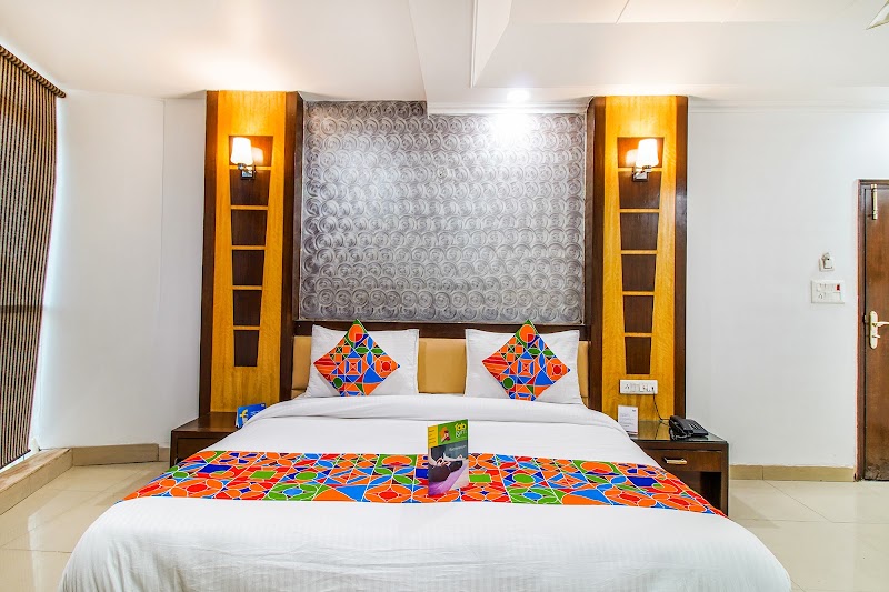 FabHotel Delhi Heart