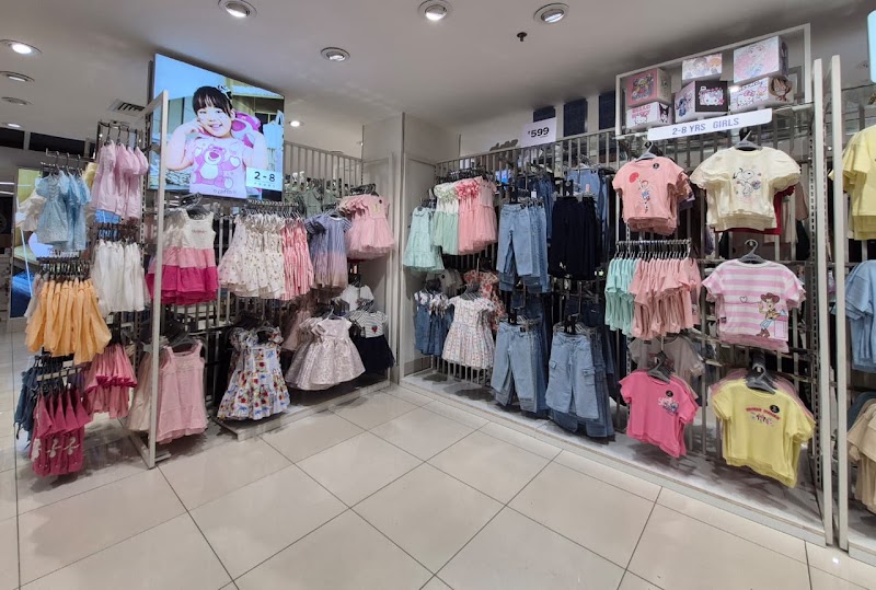 Max - Max 2nd Floor, Infinity Mall, New Link Rd, Malad, Mindspace, Malad West, Mumbai, Maharashtra 400102, India