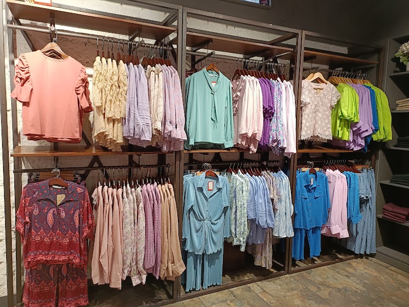 Gipsy Pavilion Mall - Gipsy Pavilion Mall Shop# A(4) Atrium Floor, Pavilion Mall, Civil Lines, Ludhiana, Punjab 141001, India