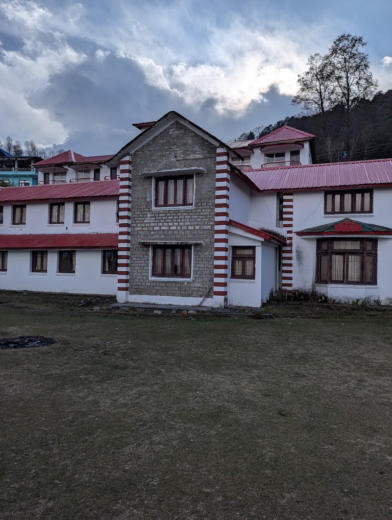 KMVN Tourist Rest House Munsyari - KMVN Tourist Rest House Munsyari Munsyari - Thal Road, near the pinewood hotel, Munsyari, Uttarakhand 262554, India