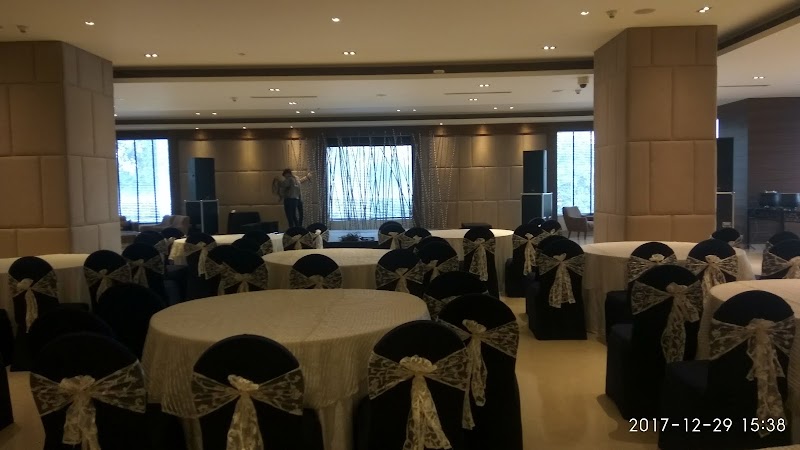 The Lalit New Delhi - The Lalit New Delhi Fire Brigade Lane, Barakhamba, New Delhi, Delhi 110001, India