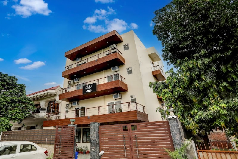 Super Collection O by OYO Sector 55 Noida Near Noida Stadium - Super Collection O by OYO Sector 55 Noida Near Noida Stadium Plot Number 33, Block E, Sector 55, Noida, Uttar Pradesh 201307, India