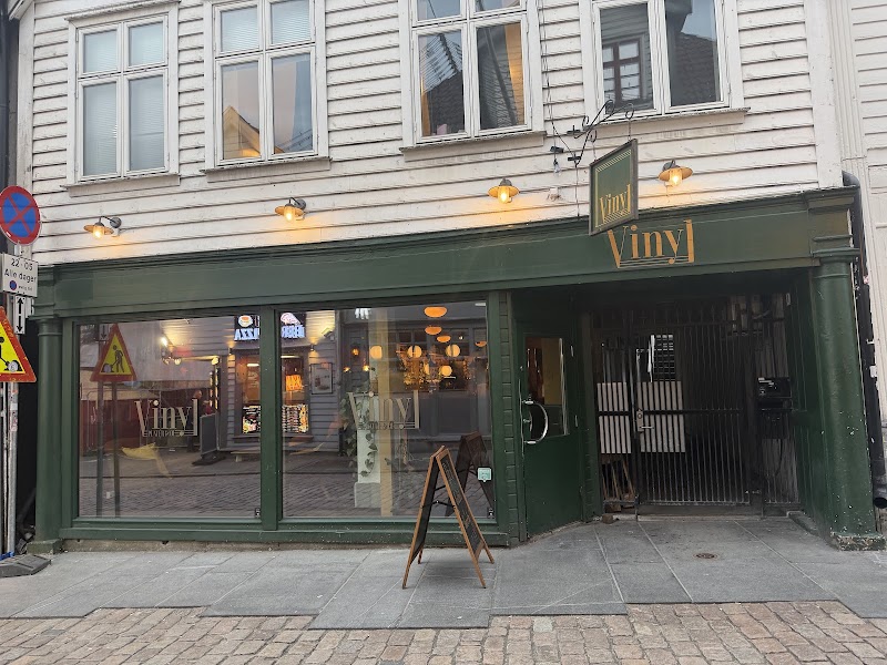 Vinyl - Plater & øl - Vinyl - Plater & øl, Kong Oscars gate 8, 5017 Bergen, Norway