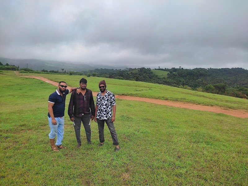 Tintin Meadows View Point - Tintin Meadows View Point VQ54+G3, Haragarahalli, Karnataka 573134, India