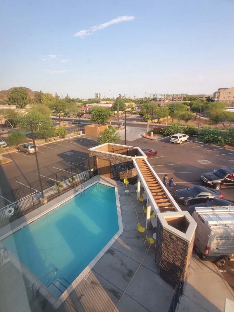 Home2 Suites by Hilton Phoenix Airport South - Home2 Suites by Hilton Phoenix Airport South, 4725 E Broadway Rd, Phoenix, AZ 85040, USA