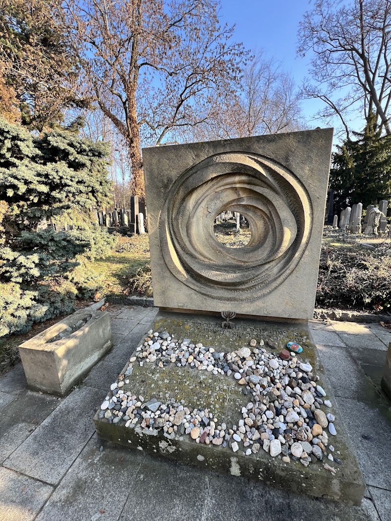 Friedhof Praha (Franz Kafka Grave) - Friedhof Praha (Franz Kafka Grave), Izraelská 1, 130 00 Praha 3, Czechia