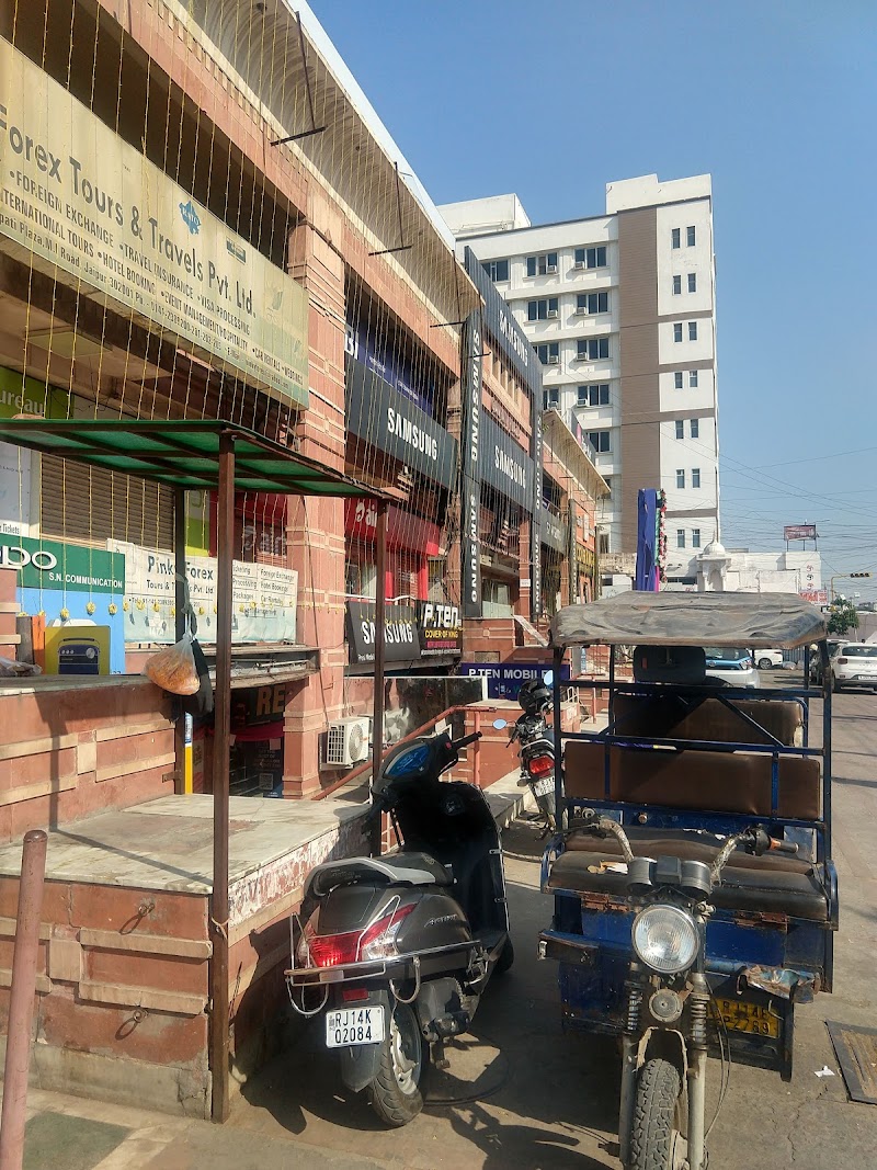 AIRTEL STORE - MI ROAD JAIPUR - AIRTEL STORE - MI ROAD JAIPUR, Shop No 3 5, GANPATI PLAZA, Mirza Ismail Rd, Nangal Jaisabohra, Sindhi Camp, Jaipur, Jaipur Nagar Nigam Area, Rajasthan 302001, India