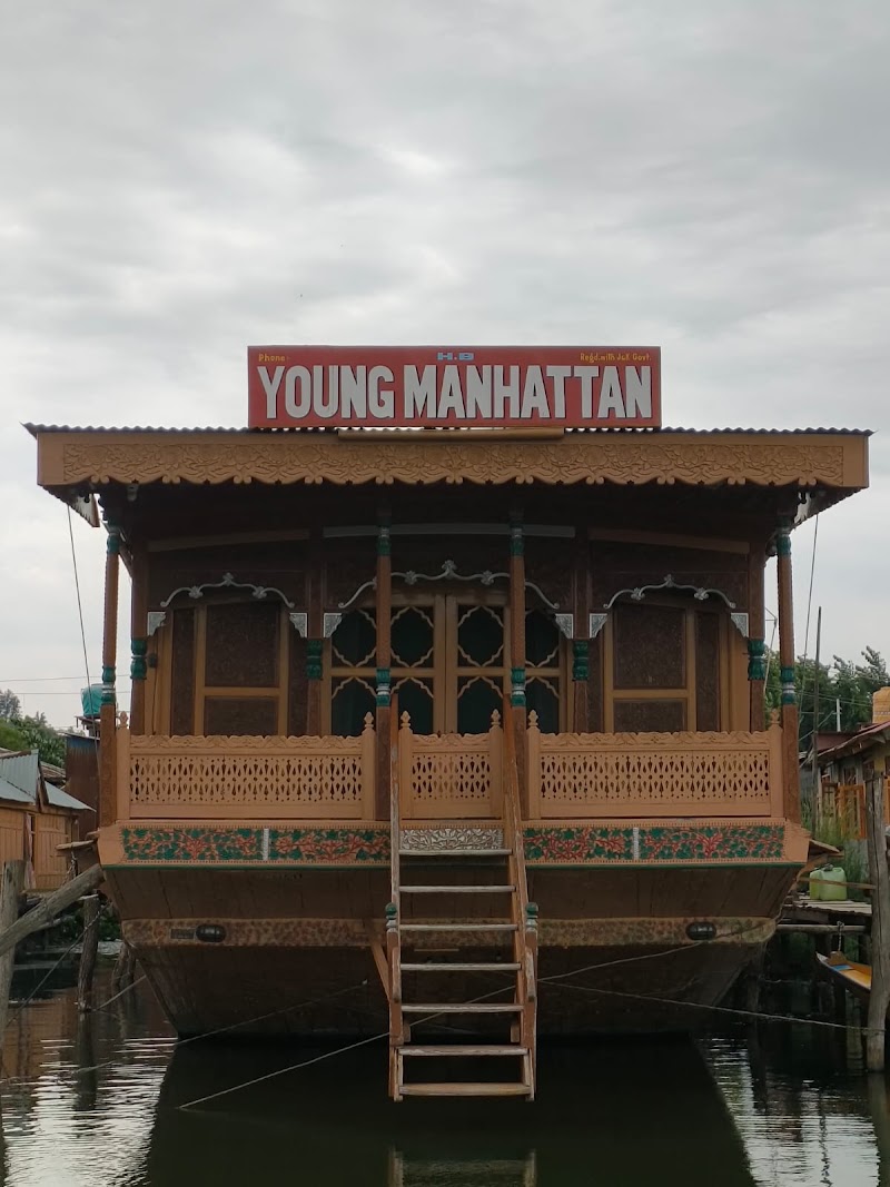 YOUNG MANHATTAN - YOUNG MANHATTAN, gate.no.7, Boulevard Rd, dal lake, Rainawari, Srinagar, 190001