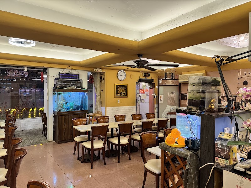 金華街咖哩屋(Janny Curry House) - 金華街咖哩屋(Janny Curry House), No. 4號, Alley 1, Lane 199, Jinhua St, Yongkang Village, Da’an District, Taipei City, Taiwan 10642
