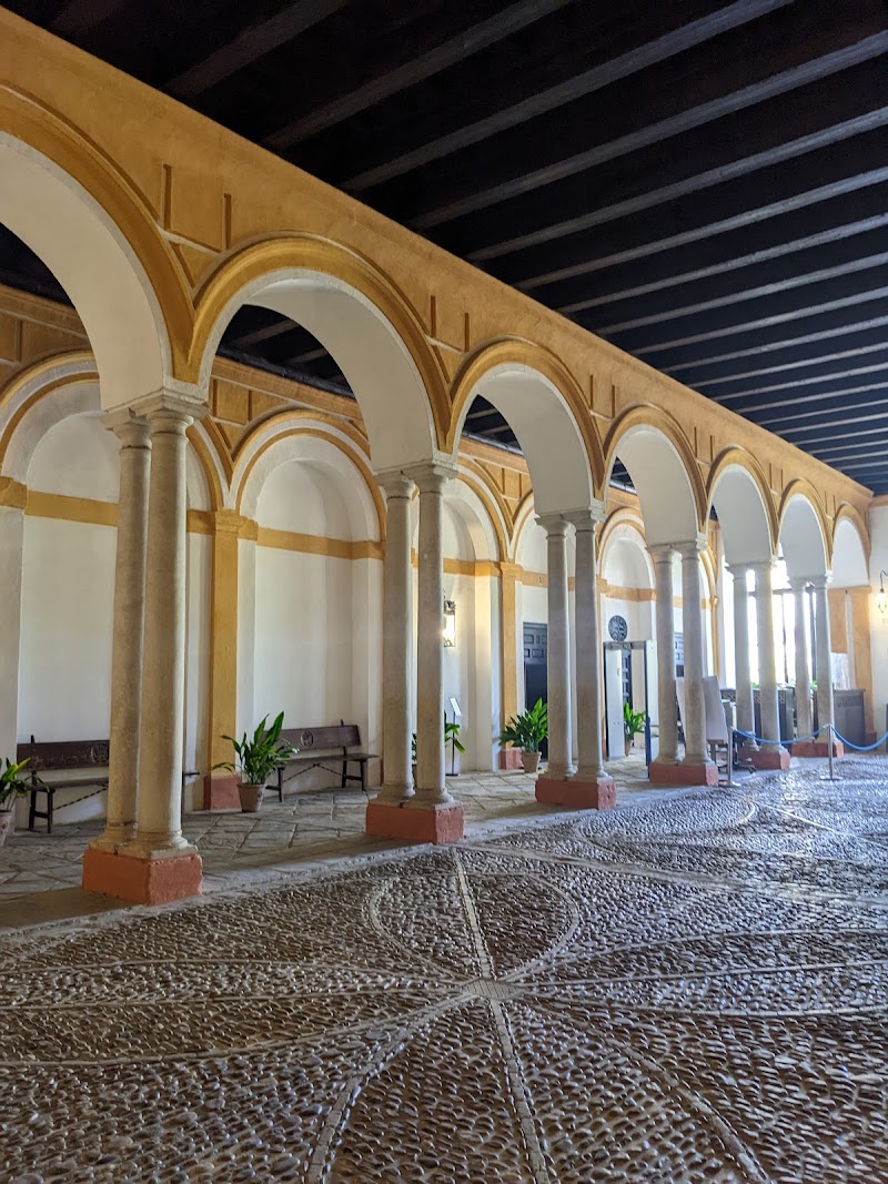 Plaza del Patio de Banderas - Plaza del Patio de Banderas, Pl. del Patio de Banderas, Casco Antiguo, 41004 Sevilla, Spain