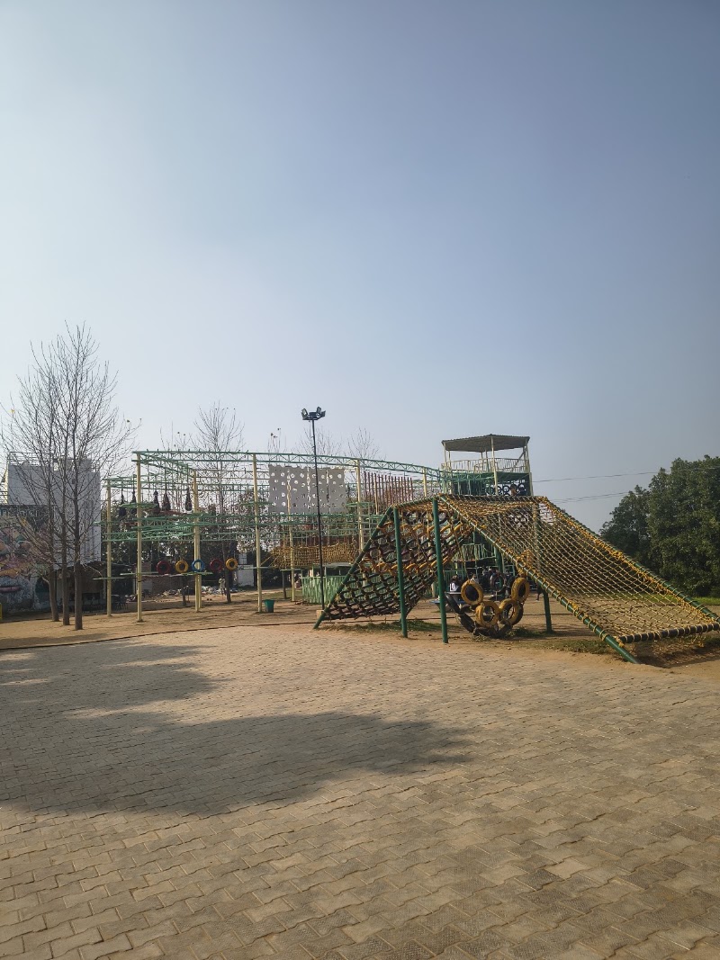 Rangmanch Farms main gate - Rangmanch Farms main gate, FW4F+872, Budhera Road, near Chhilna Mandir, Garhi Harsaru, Sadrana, Gurugram, Haryana 122505, India