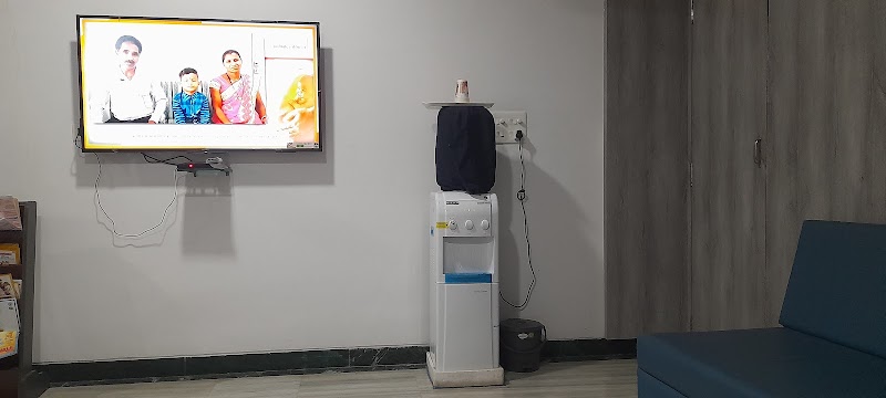 Dr. S.N. Madhariya - Dr. S.N. Madhariya, Ashirwad Hospital, near Sheetala Mandir, Shikshak Colony, Dangania, Amanaka, Raipur, Chhattisgarh 492013, India