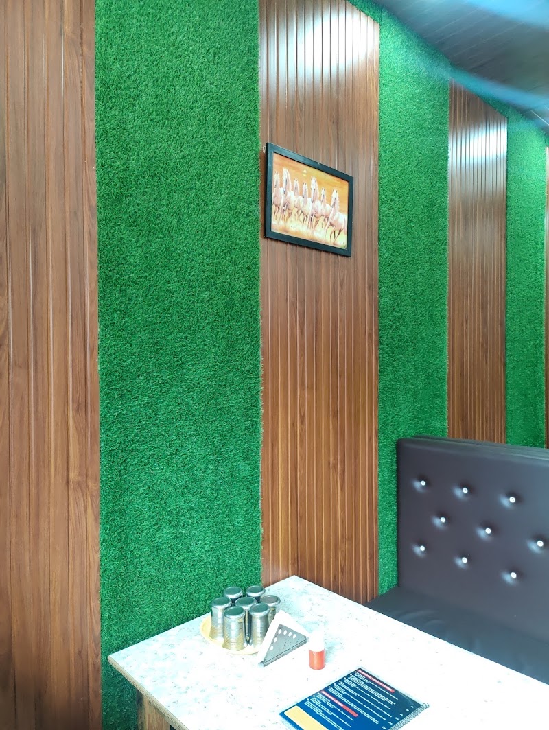 Lucky Restaurant - Lucky Restaurant Main market Sattal (Ntl) near parking, 8GXJ+85R, Bhowali Range, Uttarakhand 263127, India
