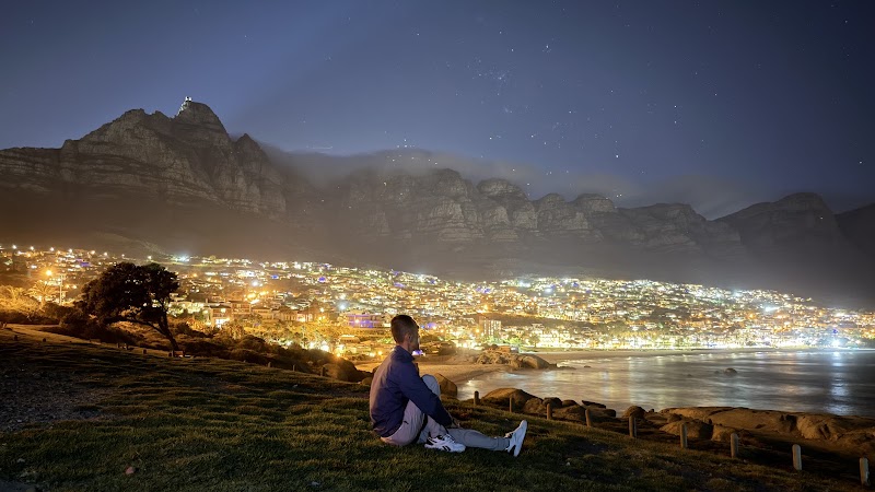 Camps Bay Beach and Table Mountain View Point - Camps Bay Beach and Table Mountain View Point, Camps Bay, Car Park, 0E Victoria Rd, Clifton, Cape Town, 8005, South Africa