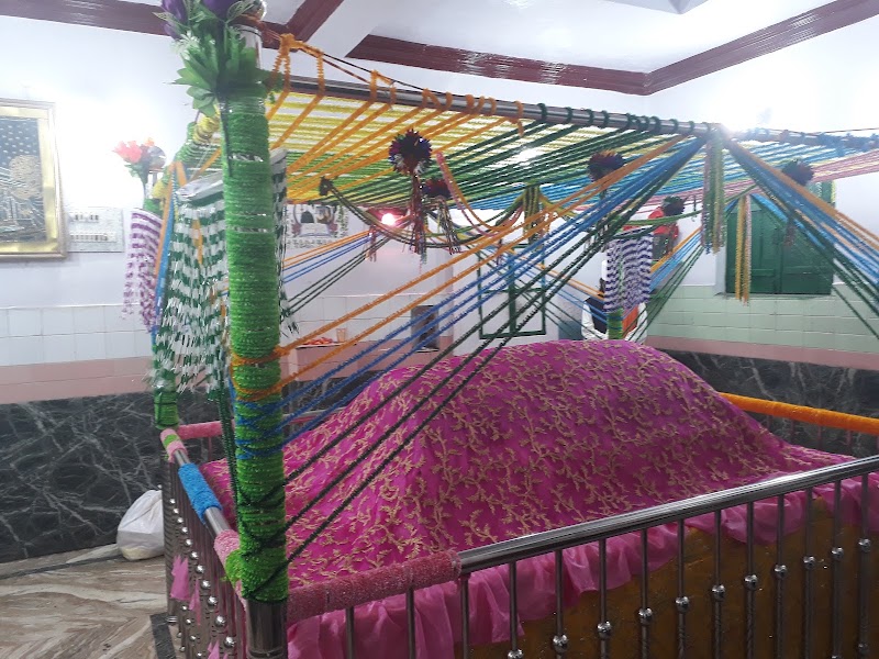Dargah Sharif Abhanpur and EIDGAH haji abdul gaffar hasan sha R.A - Dargah Sharif Abhanpur and EIDGAH haji abdul gaffar hasan sha R.A, 3P6X+G7P, Abhanpur, Chhattisgarh 493661, India