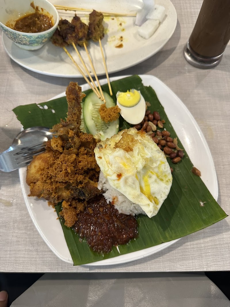 Central Market Food Court - Central Market Food Court M11 Mezzanie, Central Market, 73, Jalan Benteng, Kuala Lumpur City Centre, 50050 Kuala Lumpur, Federal Territory of Kuala Lumpur, Malaysia